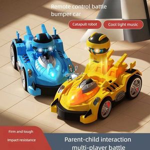 Diecast Model Cars 2.4g télécommandé Go Kart Toy Two Person Battle RC Bumper Music Sensor Collision Spray Robot J240417