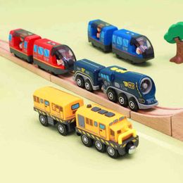 Diecast modelauto's batterij bediende locomotief speelspeelgoed fit houten spoorbanen krachtige motor elektrische trein voor jongensmeisjes cadeau 0915