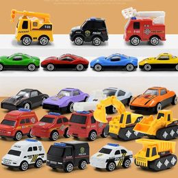 Diecast Model Car Car Advent Childrens Calendar 2022 Noël 24 Pull After Car Game Collection Excavator Tracteur Building Childrens Toys S2452722