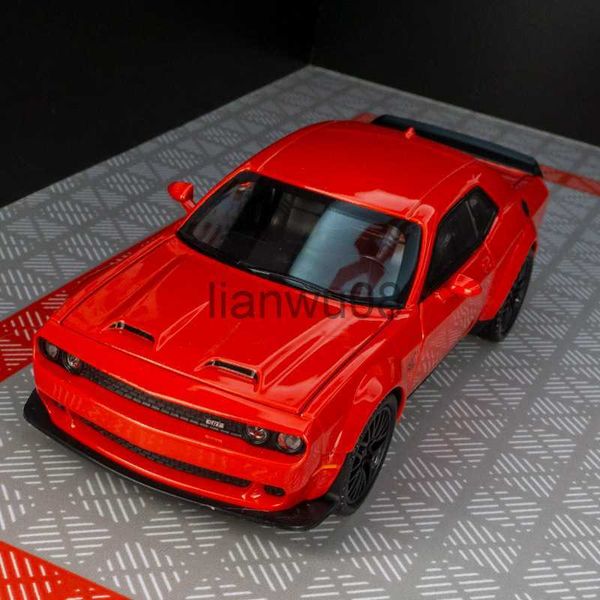 Diecast Model Cars Challenger SRT 132 Diecast Alloy Model Car Miniatura 124 Muscle Sportcar Metal Vehicle Collectible Gift para Boy Christmas Toys x0731