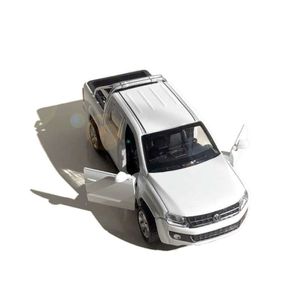 Gegoten modelauto's Gegoten automodelspeelgoed Volkswagen Pick-up Truck Pull Back Schaal 1/46 Gegoten metaal Voertuigspeelgoed Voor cadeau Kinderen Jongens R231109