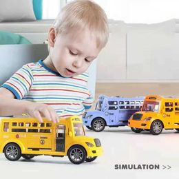 Modèle moulé des voitures Inertia Bus scolaire Bus pour enfants Touet Multi-couleur Car Modèle de voiture avec une voiture à porte ouverte Offrant un cadeau d'anniversaire pour enfants wx