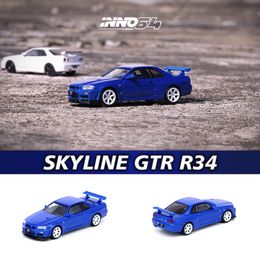 Modelo fundido a presión INNO en Stock 1 64 Skyline GTR R34 V SPEC II N1 blanco azul aleación Diorama coche colección miniatura Carros juguetes 230802