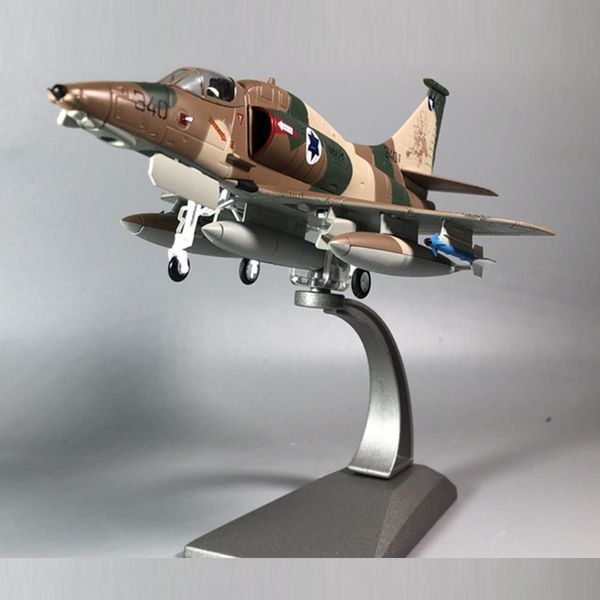 Modelo fundido a presión JASON TUTU, avión de Metal 1 72, fuerza aérea israelí A4 Skyhawk Strike, avión de combate militar, caída 230821