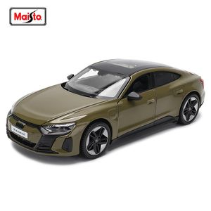 Modèle moulé sous pression Maisto 1 25 Audi RS e tron GT simulation modèle de voiture en alliage artisanat décoration collection jouet outil cadeau cadeau d'anniversaire 230818