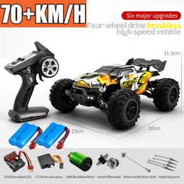 Diecast model RC Off Road 4x4 16101Pro 16102Pro Brushless 2 4G Remote Control Car 4WD 1 16 High Speed ​​Truck Drift Toys voor jongens 230818