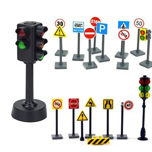 Diecast Model Verkeerslichten Simulatie Mini Plastic Parkeerscène Signaallamp Vroeg Onderwijs Leren Speelgoed Speelhuisaccessoires 230912