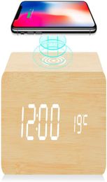 Réveil d'alarme numérique avec coussin de charge sans fil Qi LED en bois de la Night horloge numérique Fonction de contrôle sonore 3 Paramètres d'alarme4 Couleurs 3170957