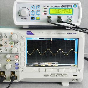 Générateur de Source de Signal numérique DDS à double canal, compteur de fréquence de forme d'onde arbitraire 200MSa/s 6MHz Kqxgv