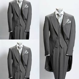 Suisses pour hommes TIM GRY TRIM 3PCS avec manteau de queue Slim Fit 40R 42R 44R 46R Tuxedos de mariage sur mesure 251C