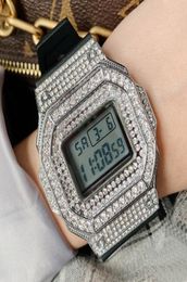 Dimini Gypsophila montre la mode féminine fil Small White Diamond Personality Full Diamond Zircon Men039s Watch Couple Watch3739712
