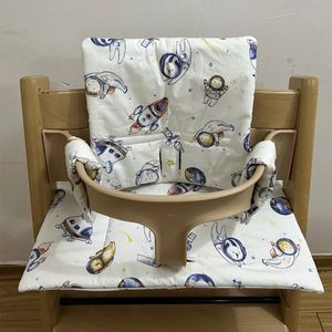 Eetkamerstoelen Zitvervangingskussen voor Stokk Astronaut Print Eetkamerstoel Wasbaar Babymaaltijd Kinderstoel Kussen Ondersteuning Kind Babyvoeding Accessoire 231006