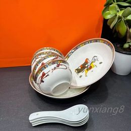 Dinergerei, luxueuze Warhorse Bone Chinese serviesset, Imperial Banquet Porselein Bowls, lepels, westerse gerechten set, huizendecoratie, bruiloftsgeschenken02