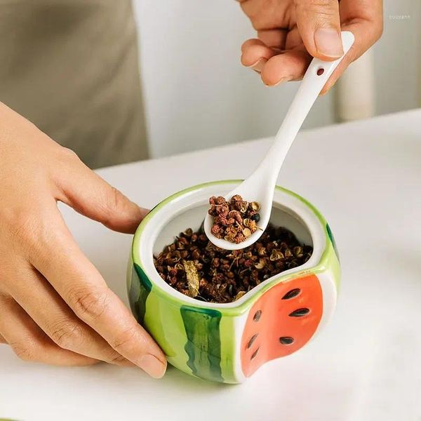 Vajilla Frascos y botellas de condimentos de cerámica creativos Decoración de la cocina Estante Fruta Melón En forma de tanque de almacenamiento de especias con tapa Azucarero