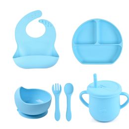 Ensemble de vaisselle, assiettes et bols pour bébé, vaisselle en Silicone, tasse, plateau, bavoirs pour enfants, assiette gratuite antidérapante pour la vaisselle 220708