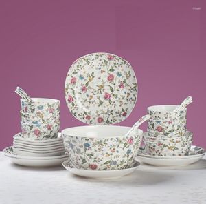 Ensembles de vaisselle 28pcs / Set Fine Bone China Square Design Plats et assiettes en porcelaine à manger en céramique Réchaud Bol Cuillère