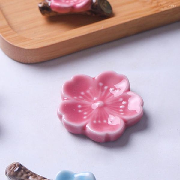 Ensembles de vaisselle 6 pièces décorations de fleurs de cerisier ornements de repose-baguettes 4.5X4.5X0.8CM support pratique cuillère de table support en céramique rose