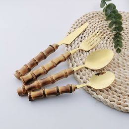 Dijkartikelen sets bamboo hand bestek set roestvrij staal goud eettoers 4/16pcs creatief flatware western messen lepels forks servies set 230503
