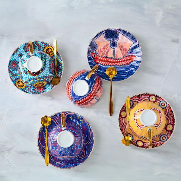 Ensembles de vaisselle Bone China Underglazed Color Cup Set Peinture à l'huile Style Élégant Thé Et Soucoupe Tasse À Café Fantaisie