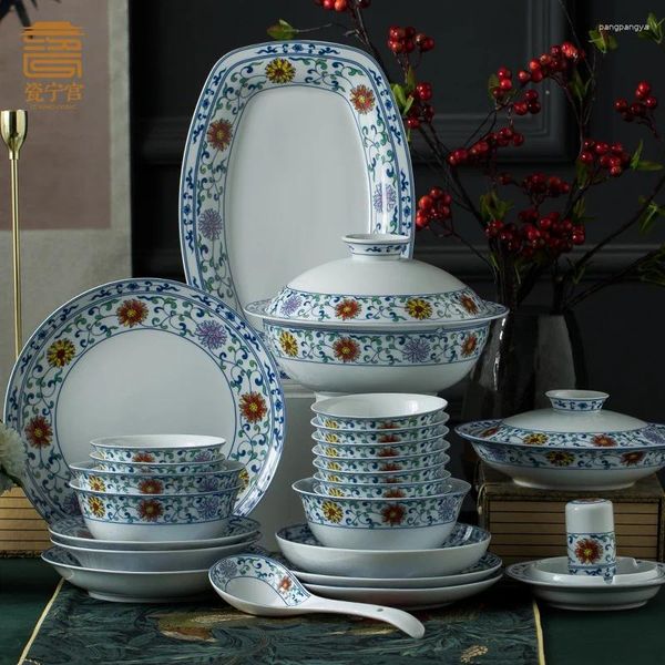 Conjuntos de vajillas Tazón para el hogar de estilo chino Juego de vajilla de cerámica Jingdezhen Decoración de porcelana blanca a alta temperatura