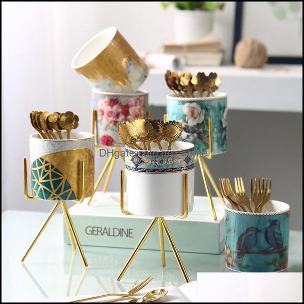 Juegos de vajilla Arte europeo Lujo Dorado Acero inoxidable Fruta Tenedor Pastel de seis piezas Postre Cocina Hueso Porcelana Almacenamiento Ta Mxhome Dh6Qx