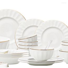 Ensembles de vaisselle Plat complet Ensemble de salle à manger Assiettes Bol à soupe Plateau en porcelaine vintage Plats micro-ondes Plato De Cena Bone China