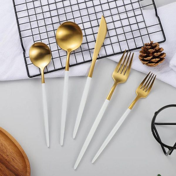 Ensembles de vaisselle ensemble de couverts en or acier inoxydable mat 5 pièces/ensemble vaisselle de cuisine dorée cuillères fourchette à Dessert argenterie