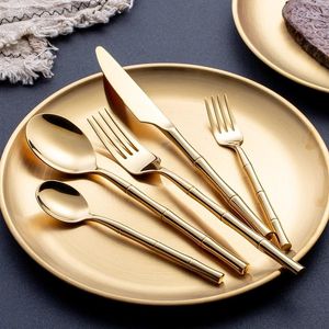 Ensembles de vaisselle Ensemble de couverts à steak doré Vaisselle à dîner en acier inoxydable Gadget en bambou Cuillère et fourchette de cuisine