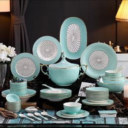 Ensembles de vaisselle de luxe de haute qualité ensemble d'assiettes de maison en porcelaine vaisselle en relief bol en or combinaison cadeau