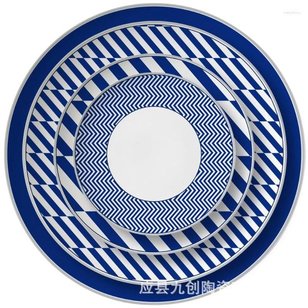 Ensembles de vaisselle Ensemble de vaisselle de style japonais Creative Blue Rayé Bone China Plate Cubiertos Réchaud Plat