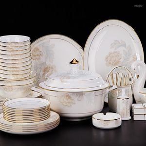 Ensembles de vaisselle Jingdezhen Céramique Peint à la main Cadeaux de ménage européens Vaisselle Bone China Plats Exportation