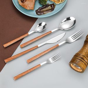 DINING SETS Koreaanse houten lepel vork mes reizen draagbaar tafelwerk keukengerei zilverwerk set sztucce pittaw accessoires dl6