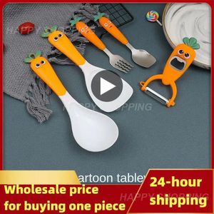 Dijkarts sets Lovelable Slole Interessante en praktische roestvrijstalen lepel Kinder dessert Fork Portable Cartoon Dinner Set