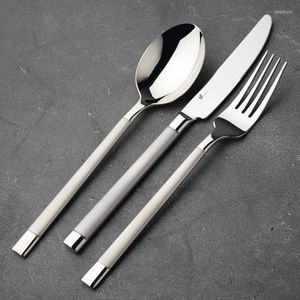 Ensembles de vaisselle Ensemble de couverts en argent de luxe Nordic Simple Modern Kitchen Steak Fourchette Dinner Dining Servies écologiques Art de la table EK50DS