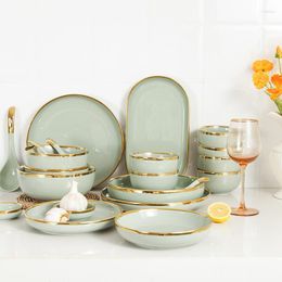 Conjuntos de louça Conjunto de porcelana verde leite Galvanizado com aro de ouro talheres de cerâmica tigela fácil de lavar prato colher caixa de presente