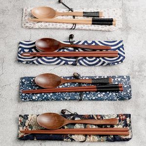Dijkartikelen sets draagbaar medewerkers houten bestek met nuttige lepel eetstokjes Travel Gift Suit stoffen tas Japan Style