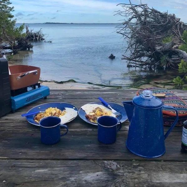 Conjuntos de vajilla Impresión Esmalte Metal Hierro fundido Utensilios de cocina Juego de cazuela para acampar Familia Picnic Vajilla Cubiertos