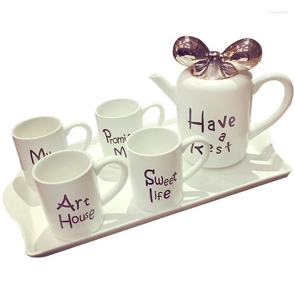 Ensembles de vaisselle tasse à thé et soucoupe théière avec couvercle tasse à café en porcelaine colorée nœud papillon gracieux verres grand plateau