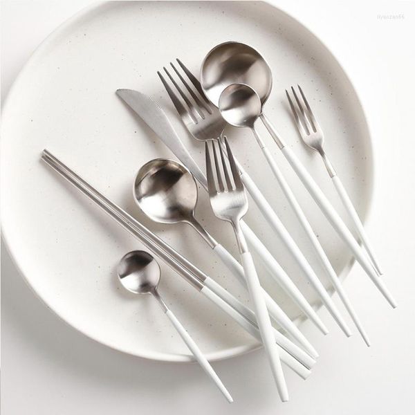 Ensembles de vaisselle en gros argenterie couverts 18/10 acier inoxydable gel dîner couteau fourchette Portugal métal ensemble accessoires de cuisine