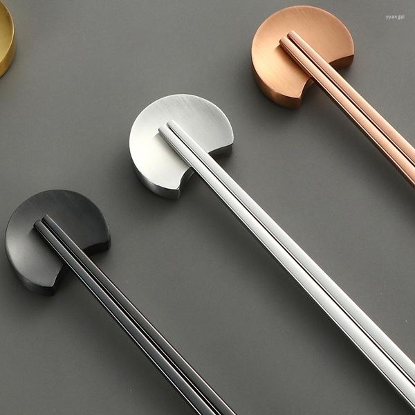Juegos de vajilla WHYY, soportes para palillos chinos de acero inoxidable, estante para palitos de Sushi coreano, soporte creativo para palillos en forma de luna, cocina