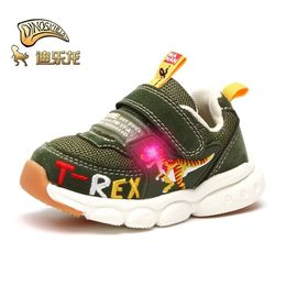Dinoskulls Peuters Kids LED-schoenen Babytrainers Jongens Dinosaurus Gloeiende Sneakers Herfst Kinder Tennis Ademend Lichtschoenen 210326