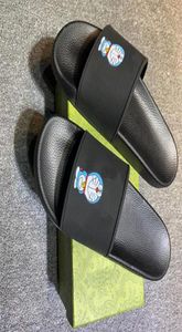 Direct verkoop van hoogwaardige zomer Men039s dames039S Slippers Mode kleurschuif Flat Sandals Licht en comfortabel Bathro6680895