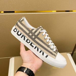 Discount Casual Shoes Designer Chaussures Mentes femmes Blanc Blanc Vert Gum Gray Gray Trainers Sweett Tennis Tennis Femmes Trainer en toile