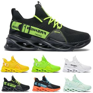 Remise Hommes Femmes Chaussures De Course Triple Noir Blanc Vert Chaussure En Plein Air Hommes Femmes Designer Baskets Sport Formateurs Oversize 39-46 GAI