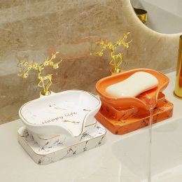 Plats Light Luxury Soap Box Box Board Drain Doud Shelf Decoration Perfore High Fend Salle Bathroom Household Ceramic Socon