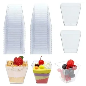 Tasses jetables Paies 50pcs plastique 60 ml Trapézoïdal transparent Récipient d'aliments pour salades de boulangerie de mousse au chocolat