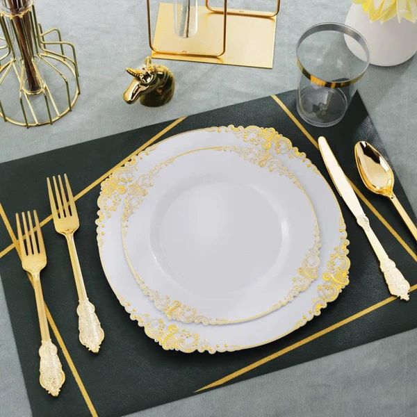 Dîner jetable 350pcs Plaques en plastique blanches et dorées - Ensemble de serviettes pré-roulées pour 50 invités