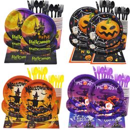 Dîner jetable Halloween Party Supplies Pumpkin Paper Plates Plaques serviettes Couteaux Couteaux Forks Ghost Black Horror Table Volent 221128