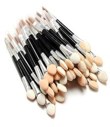 Pincel de sombras de ojos desechable Juegos de nylon de esponja de doble cara maquillada pinceles para la sombra de ojos para el maquillaje de aplicador cosmético8008949