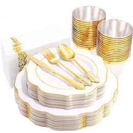 Conteneurs jetables à emporter 70 pièces Vaisselle Assiette à dîner en plastique blanc et or Argenterie Tasse Serviette Décorations de fête de Noël 230619